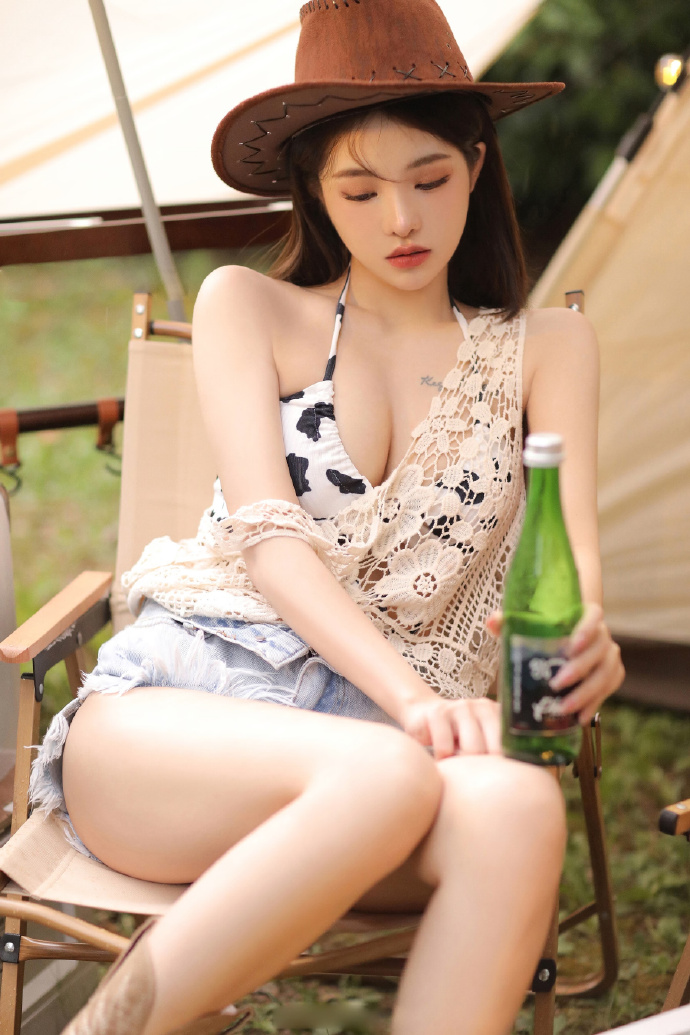 他是谁