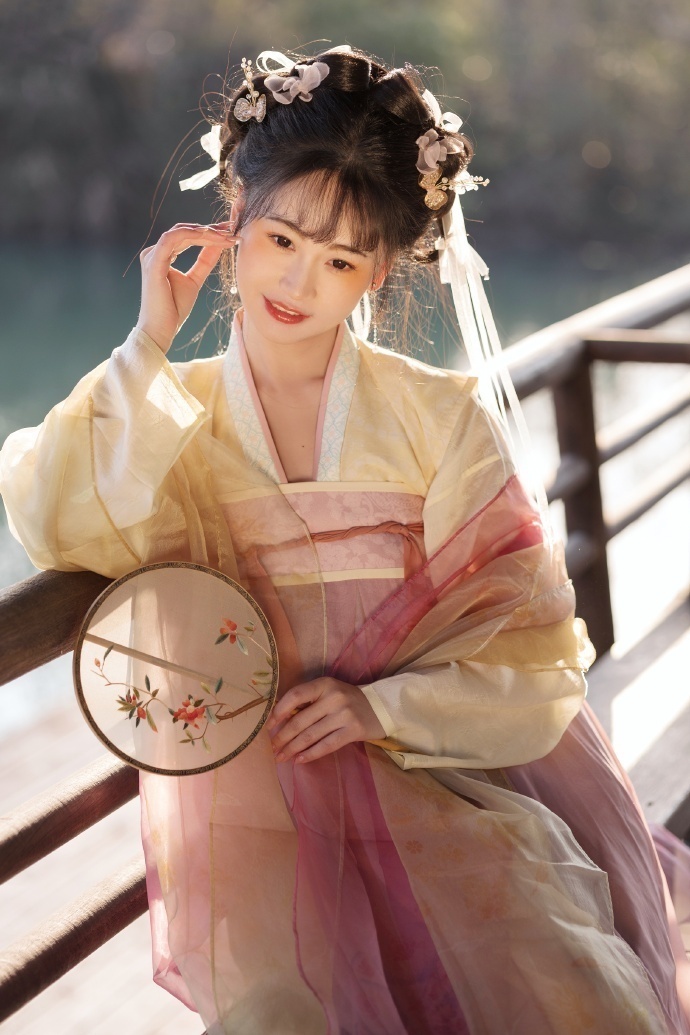 九品芝麻官