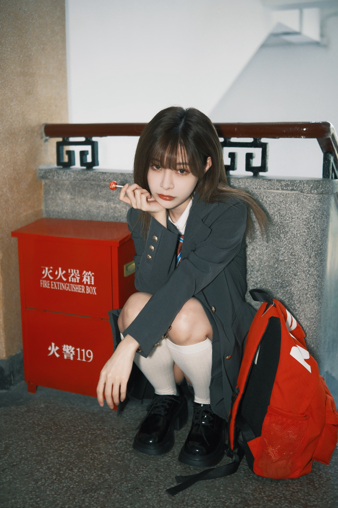 兴趣地带 封面