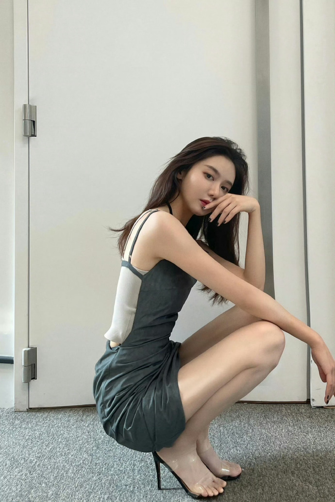 王凯沐直播透露短剧拍摄困境：多剧组亏损